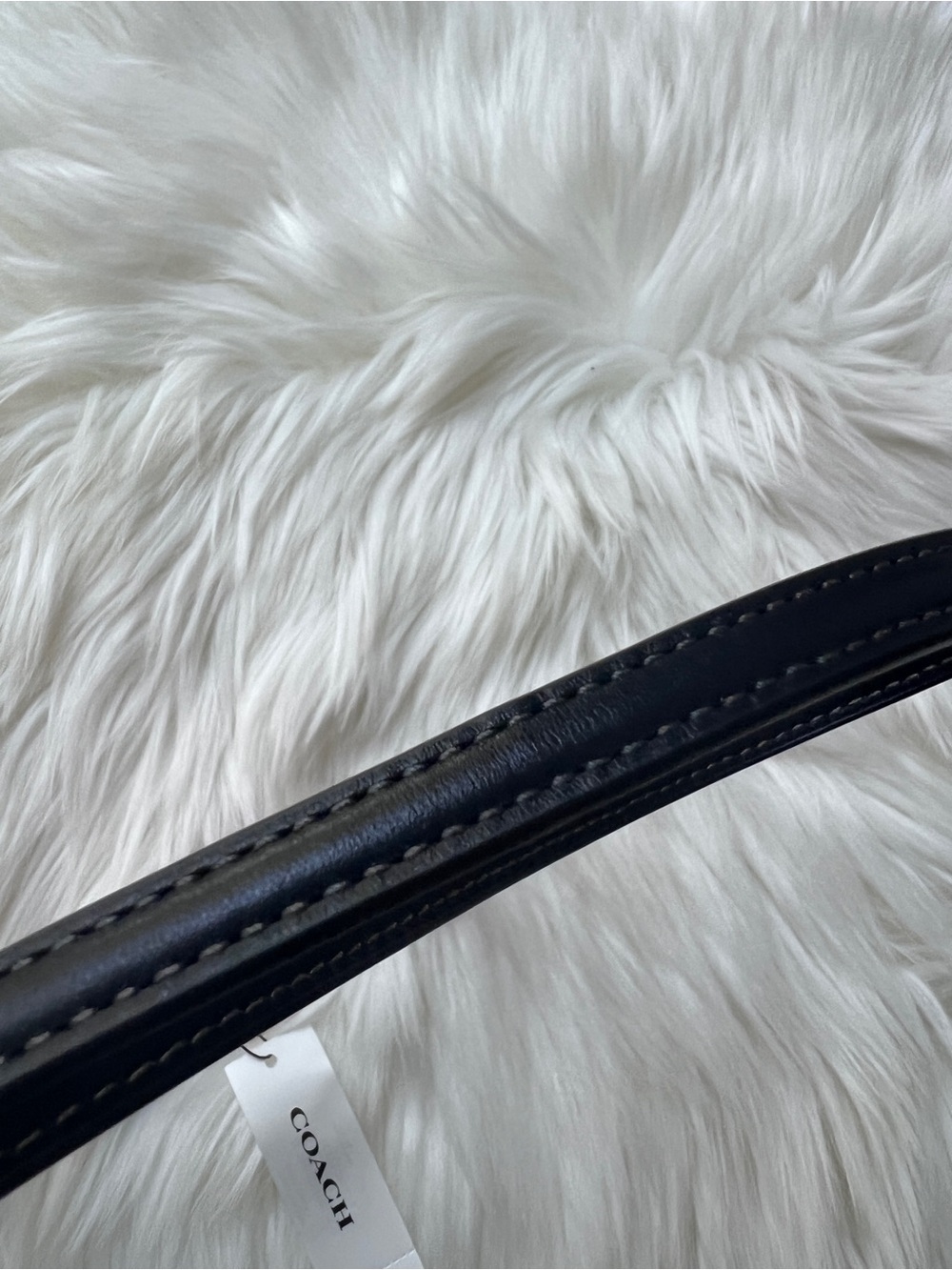 Coach Black Leather Adjustable Crossbody Strap with Gold Hardware - Picture 4 of 6